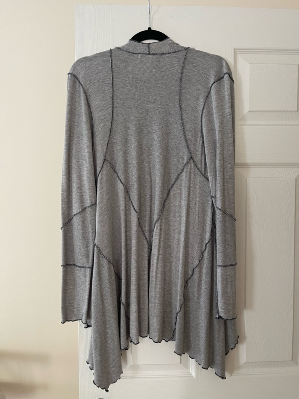 Draped long sleeve cardigan - Picture 3 of 3